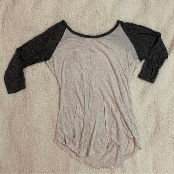 CLOUD 3/4 SLEEVE TEE ⚡️TWO FOR $15⚡️ - Picture 2 of 2